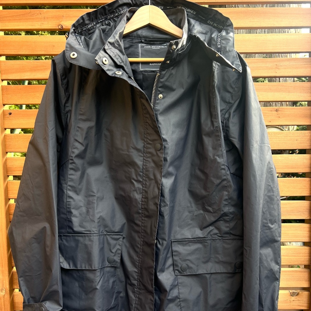 ILSE JACOBSEN Women's Zip Front Hooded Raincoat